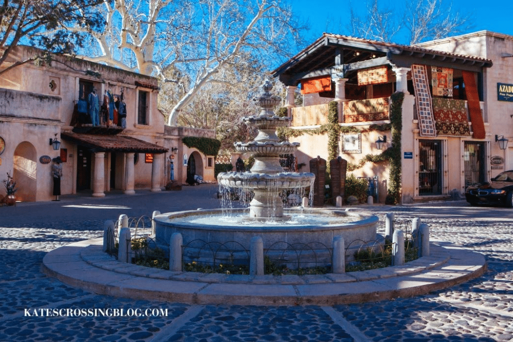 Water fountain in the middle of theTlaquepaque Arts & Crafts Village square.